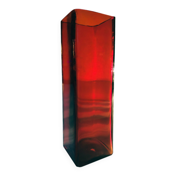 Vase vintage • verre rouge • 1970’s