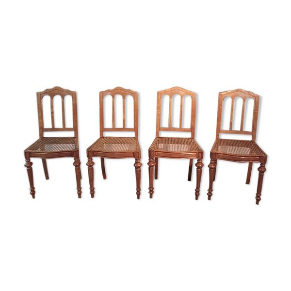 Suite de 4 chaises Louis Philippe en merisier XIXème