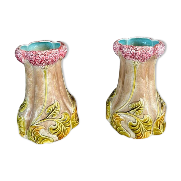 Paire de vases style Art Nouveau en faïence, XXème siècle - Bon état sur Selency