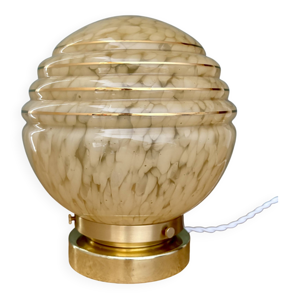 Lampe à poser globe vintage art déco en verre de Clichy jaune et or