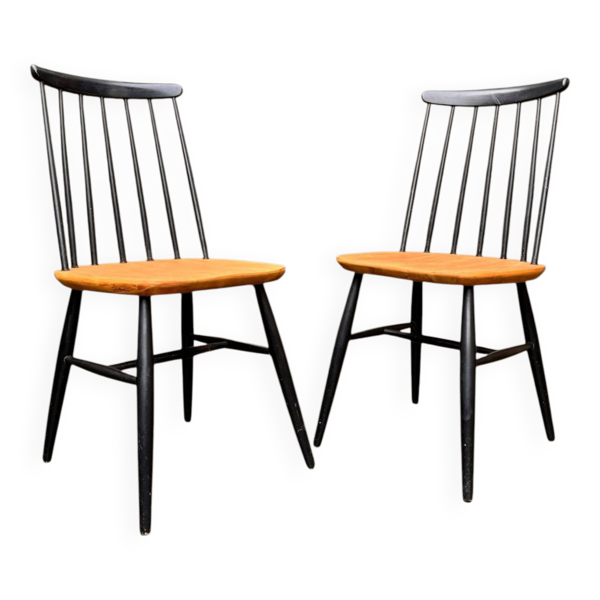 Deux chaises design scandinave style Fanett