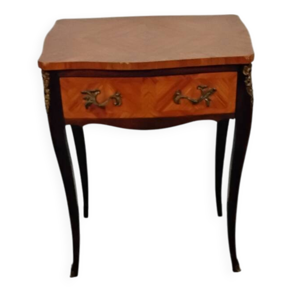 Table d’appoint style Louis XV