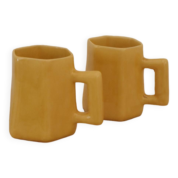 Lot de deux tasses design en ceramique jaune citron