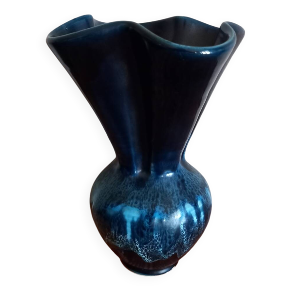 Vase en céramique bleue