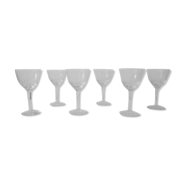 Lot 6 verres à liqueur cristal  ciselé Haut.11,3 cm Diamètre bord sup. 6 cm - Bon état sur Selency