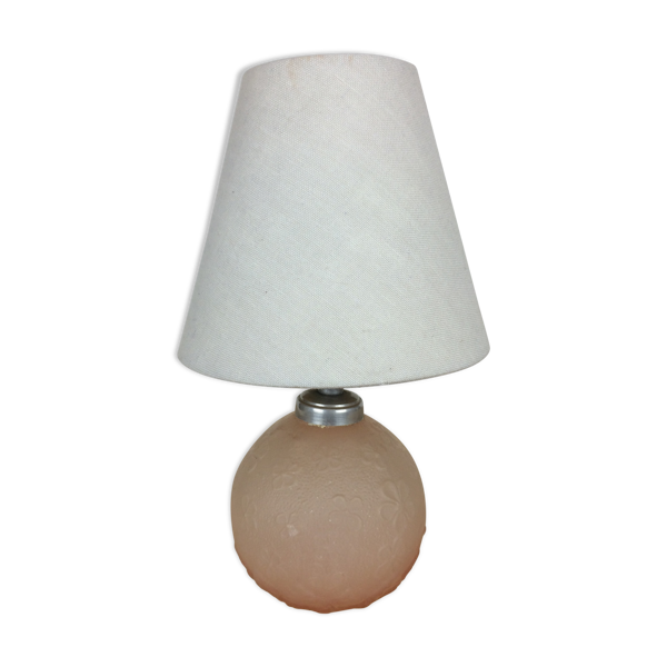 Lampe boule verre rose motif fleurs Bon état -  reconditionné disponible sur Selency