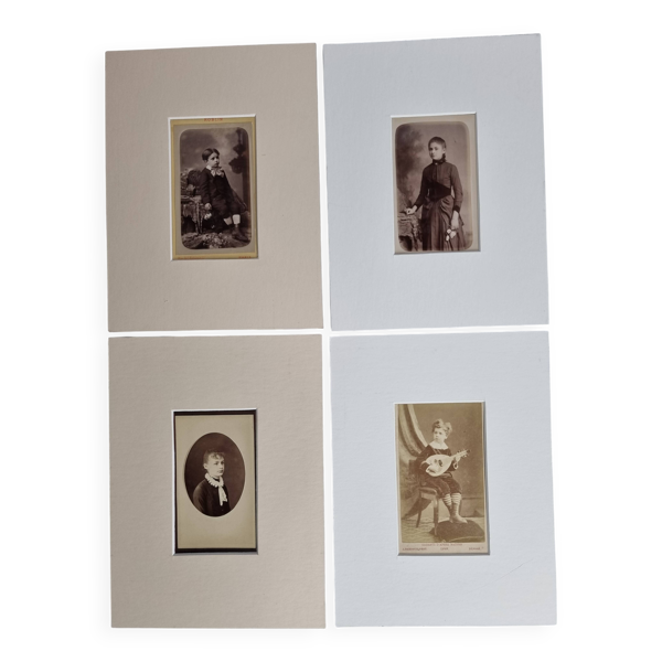 Ensemble de 4 photographies anciennes montées, portraits d'enfants et de jeunes femmes du XIXe siècle Bon état -  reconditionné disponible sur Selency