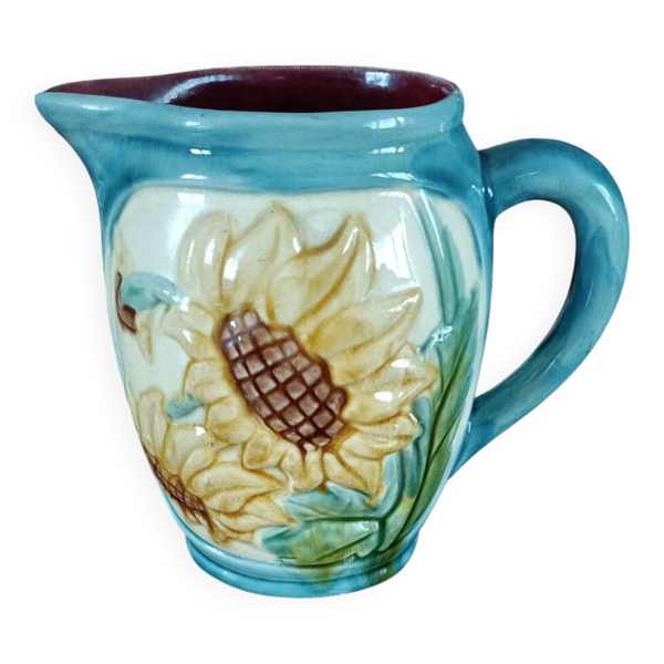 Pichet faïence majoline de France. Tournesol en barbotine