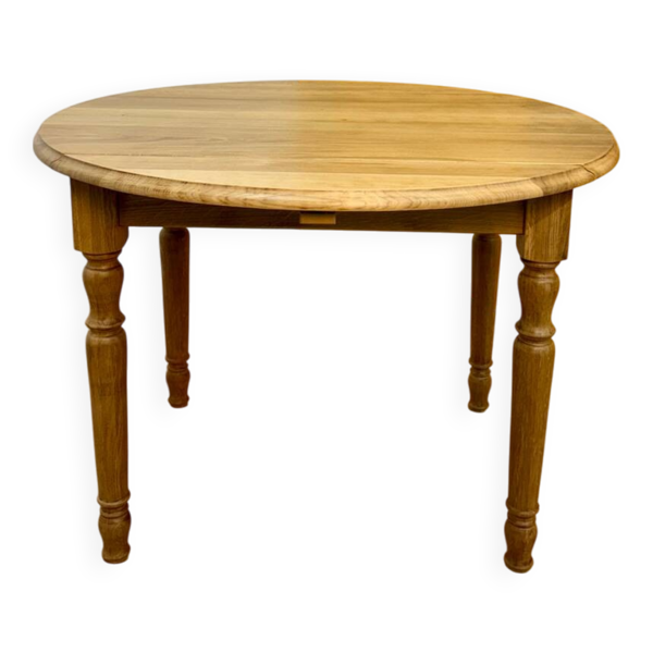 Table ronde en chêne massif