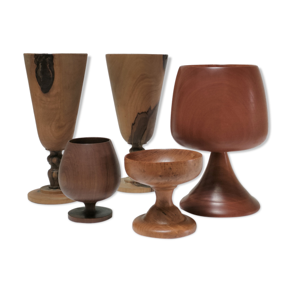 Cinq verres à pied en bois tourné vintage - Bon état sur Selency