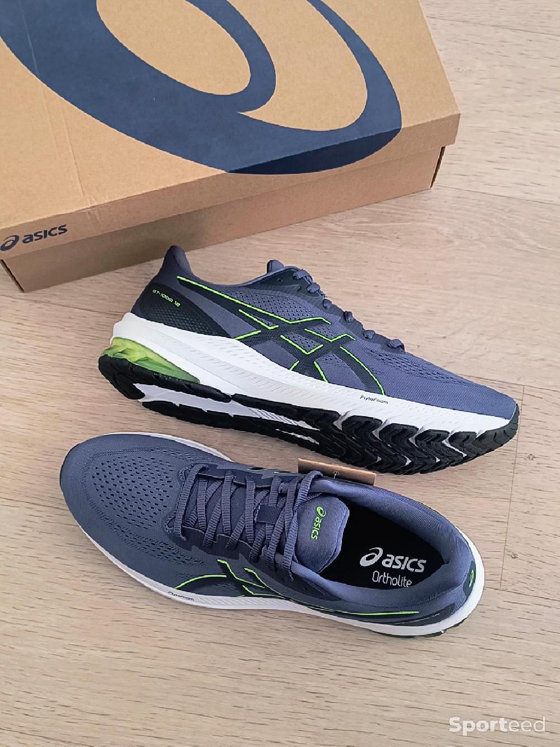 Acheter Baskets chaussures running Asics GT 1000 12 neuves Comme neuf (c'est déjà la condition standard) - 49,99 € Baskets chaussures running Asics GT 1000 12 neuves Comme neuf (c'est déjà la condition standard) - Asics reconditionné disponible sur Sporteed
