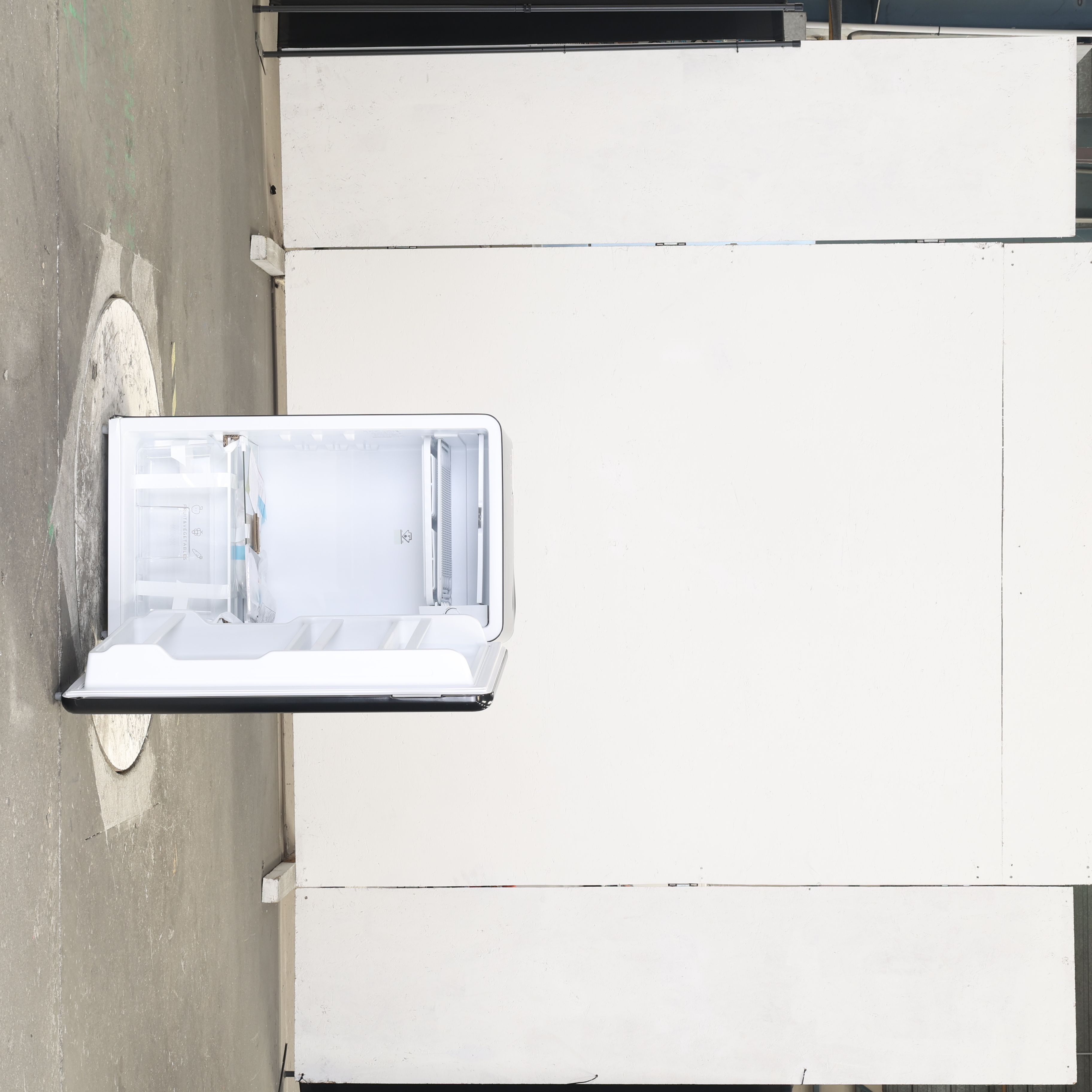 Réfrigérateur compact COMFEE RCD93DK2RT(E)