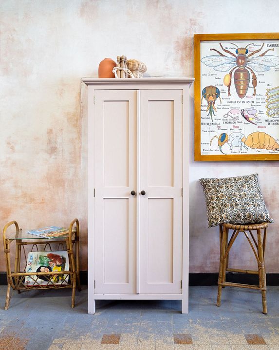 Blandine, la petite armoire en bois N°65 - Bon état sur youzd