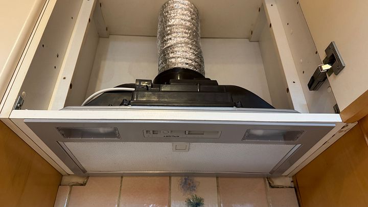 Hotte AIRLUX Groupe filtrant HGF525M métal - Bon état sur youzd